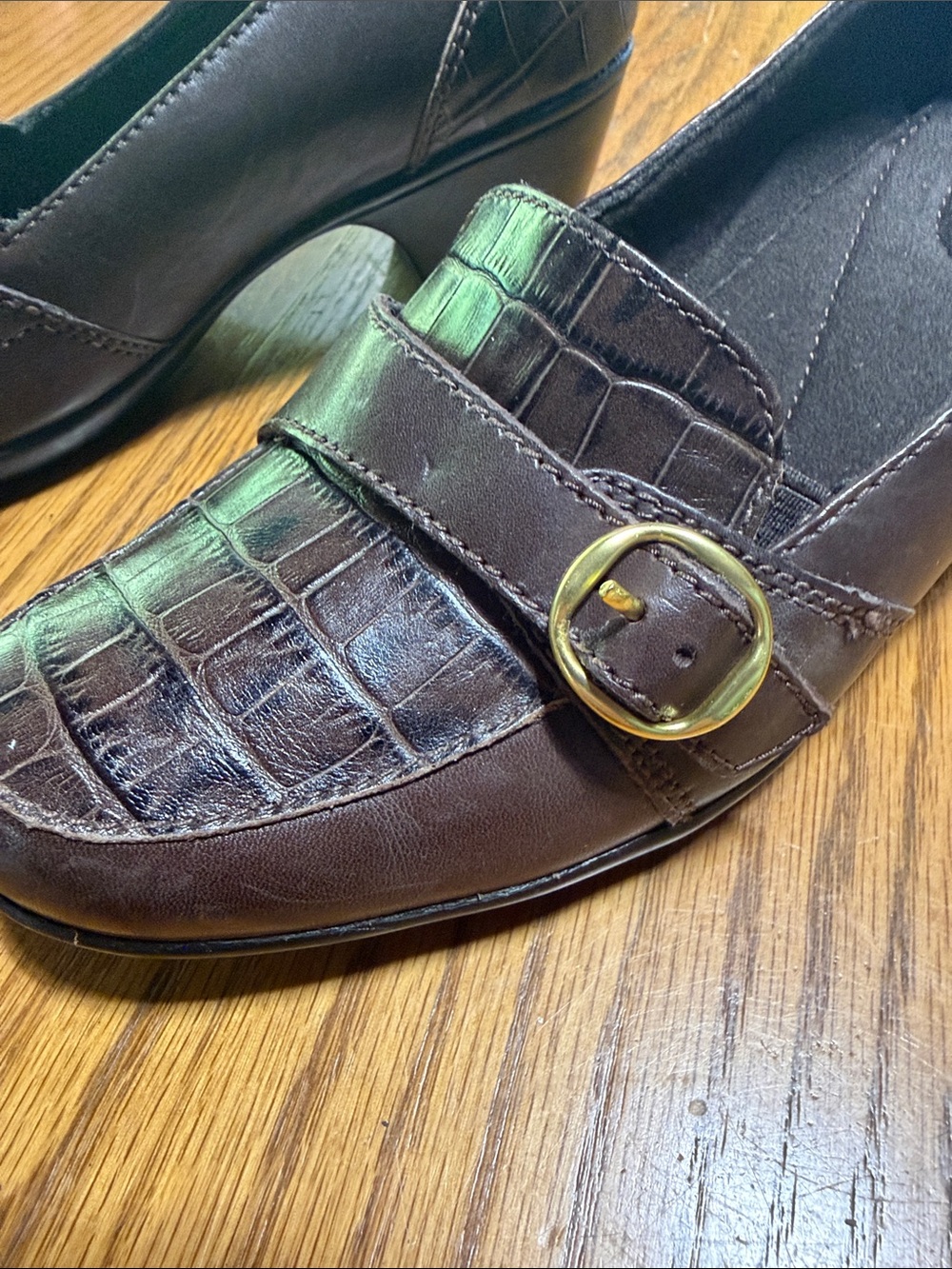 Clarks Women's Brown Croc-Embossed Buckle Loafers - Picture 4 of 8